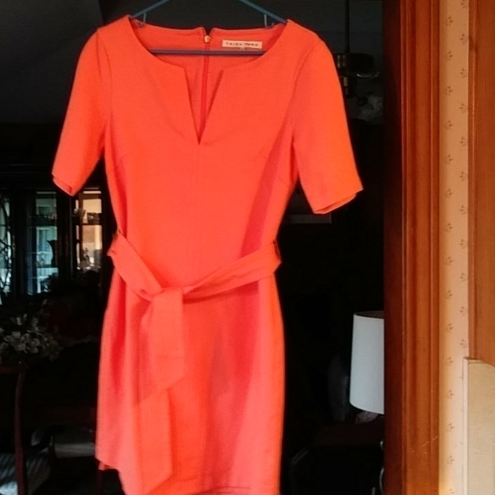COPY - SIZE 6 TRINA TURK ORANGE DRESS!! NEVER WORN!!